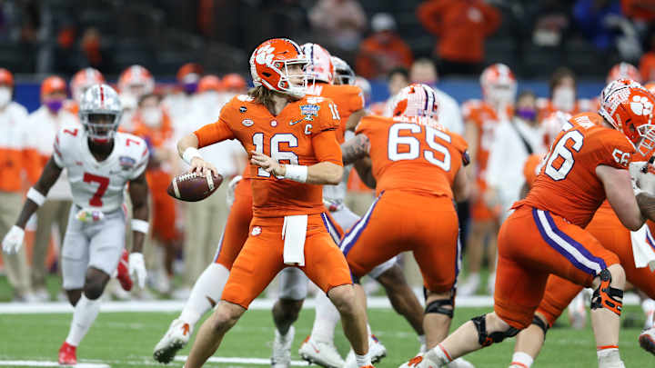 Cowherd: 'Justin Herbert Is Potentially a Greater Talent Than Lawrence' Cowherd: 'Justin Herbert Is Potentially a Greater Talent Than Lawrence'