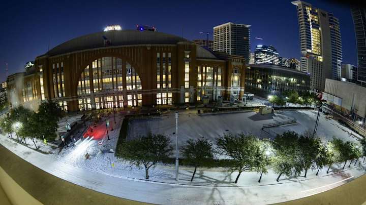 Dak Prescott, McConaughey Offer Aid To DFW Homeless Weather Shelter