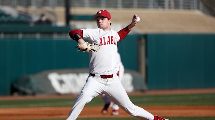 Alabama Baseball Falls in Series Opener at No. 2 Vanderbilt, 9-6