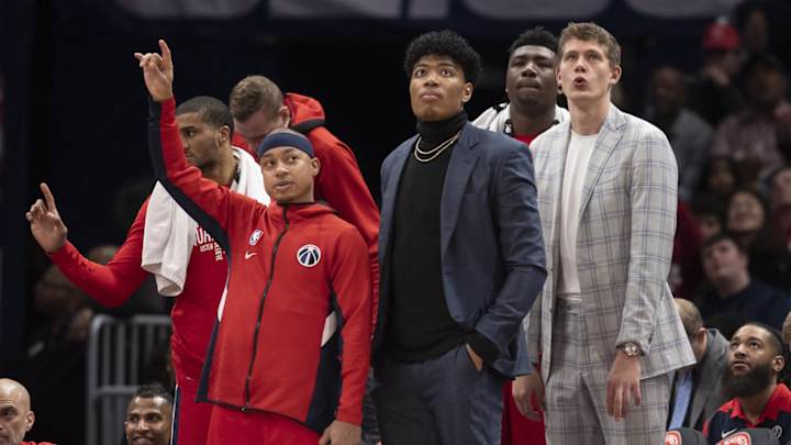 Isaiah Thomas Makes Triumphant National-Team Return Isaiah Thomas Makes Triumphant National-Team Return