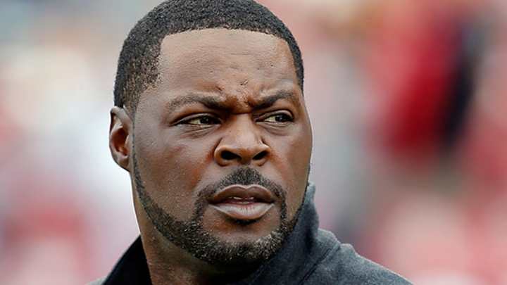 Oklahoma coach: recruiting is a 'revolving door,' but players now form 'a brotherhood'