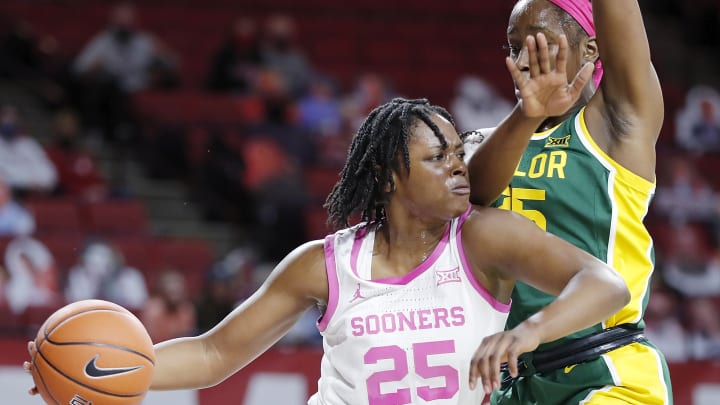 Oklahoma's Madi Williams Tabbed to Naismith Midseason Watch List Oklahoma's Madi Williams Tabbed to Naismith Midseason Watch List