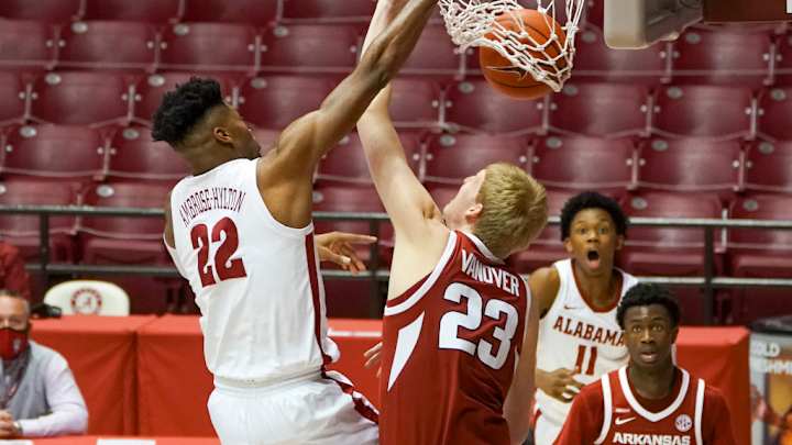 NCAA Basketball Wednesday Betting Preview: Expect Plenty of Points when Alabama visits Arkansas
