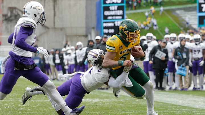 Carolina Panthers 2021 NFL Draft Targets: Quarterbacks Carolina Panthers 2021 NFL Draft Targets: Quarterbacks