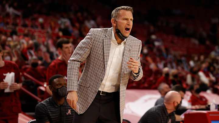 1-0: Nate Oats Requires Renewed Focus from his Players to Close Out Season 1-0: Nate Oats Requires Renewed Focus from his Players to Close Out Season