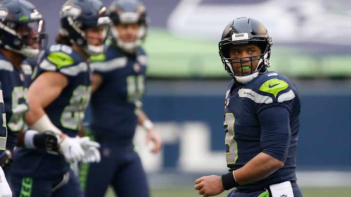 Report: Russell Wilson's Camp 'Broached Potential Trade Destinations' With Seahawks