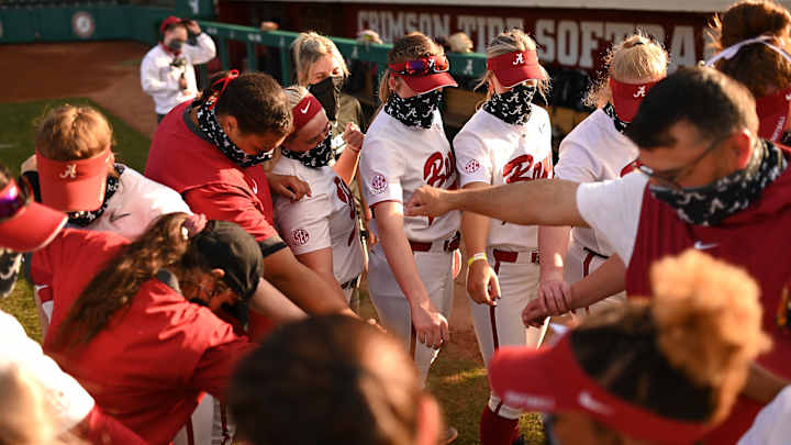 Seventh-Inning Rally Not Enough, Alabama Softball Falls 4-3 to Tennessee
