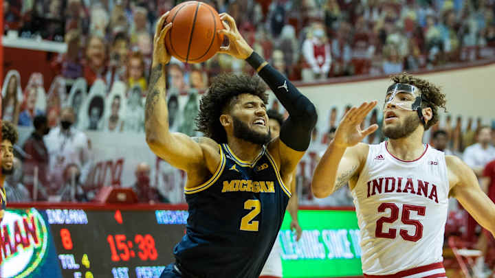 No. 3 Michigan Continues Its Winning Ways Against Indiana, Wins 73-57