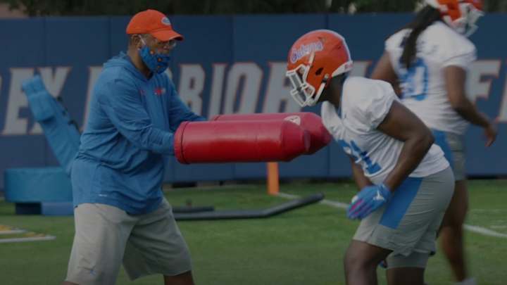 Florida Gators Recruiting: 2022 DEs to Keep Tabs On