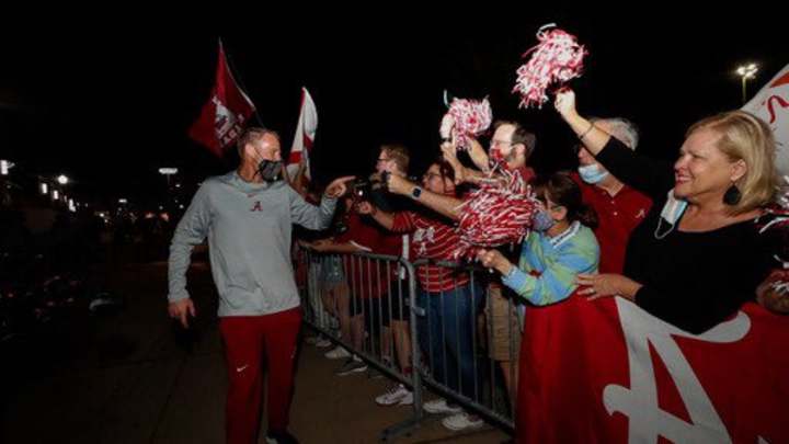 Video: Alabama Basketball Returns to Tuscaloosa as SEC Regular-Season Champions