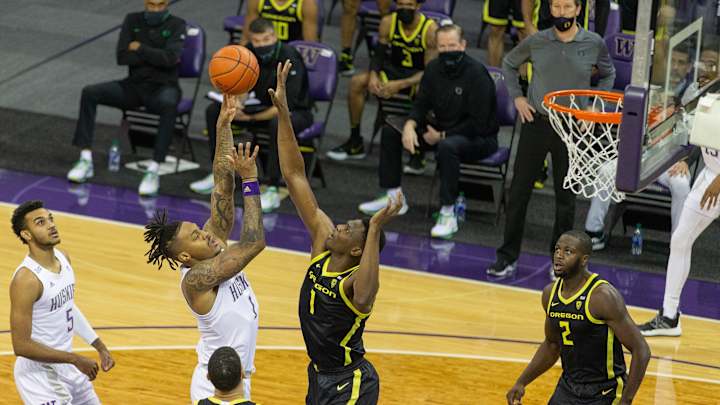 Huskies' Big Problem is the Bigs — Roberts Needs to Expand Game, Needs Help