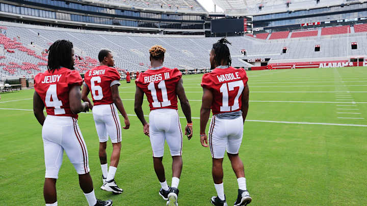 Eagles Draft Scenario: DeVonta Smith or Jaylen Waddle? Eagles Draft Scenario: DeVonta Smith or Jaylen Waddle?