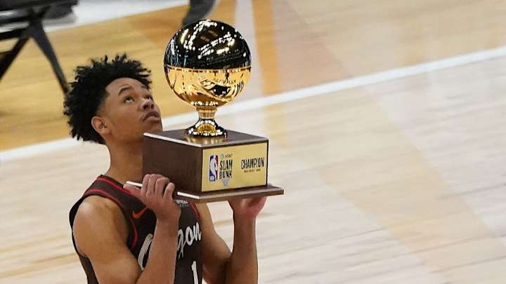 High-Flying Anfernee Simons Kisses His Way To Dunk Contest Crown