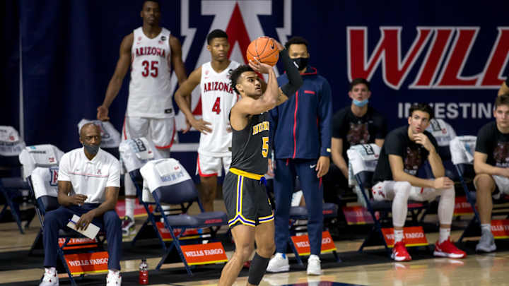 In Dreary Season, Emergence of Jamal Bey Gives UW Hope