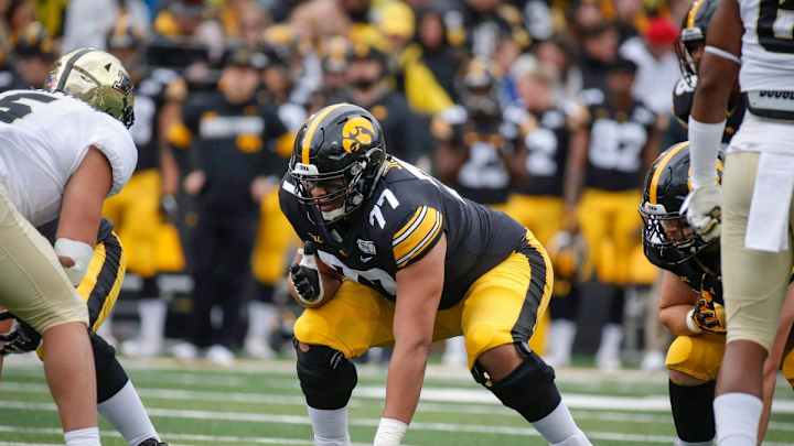 2021 NFL Draft Prospect Profile: OT Alaric Jackson, Iowa