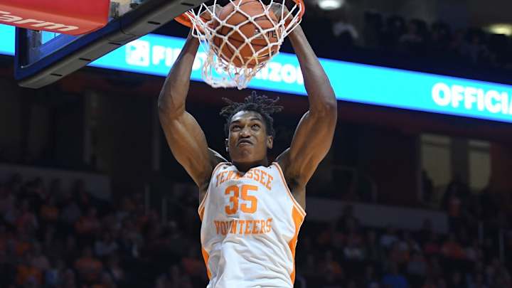 Tennessee Powers Past Dirty Gators Behind Record Setting Pons