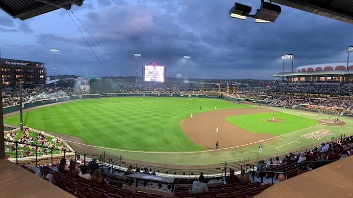 LIVE BASEBALL UPDATES: Arkansas at Mississippi State (Friday, 3-26-21)