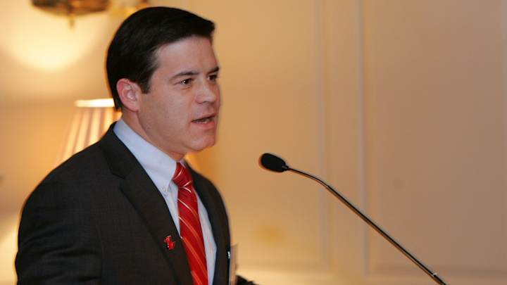 Tennessee Sports Hall of Fame to Induct Titans' Play-by-Play Man Tennessee Sports Hall of Fame to Induct Titans' Play-by-Play Man