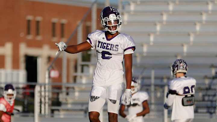 What's Next: Landing Jaylen Sneed Allows Notre Dame To Shift Its LB Focus