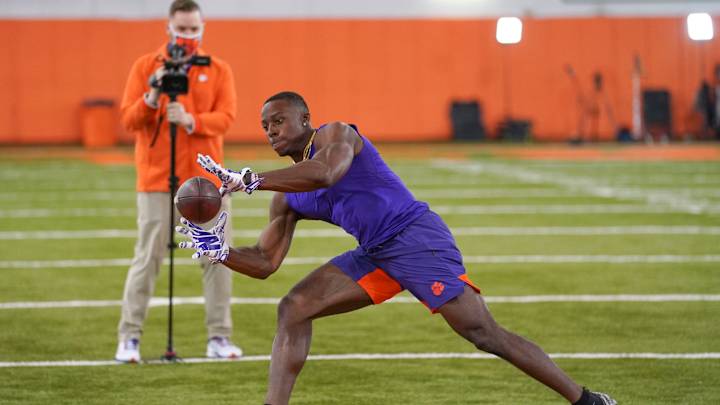 Cornell Powell, Putting Team Before Self Cornell Powell, Putting Team Before Self