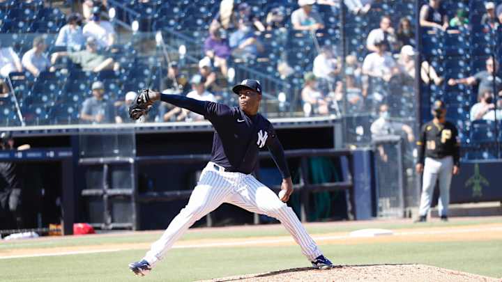 'That's Gross': Aroldis Chapman Continues to Incorporate 'Disgusting' Splitter This Spring