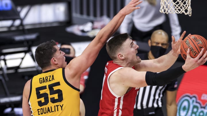 Big Ten: Iowa Beats Wisconsin Again, Will Meet Illinois in Semifinals