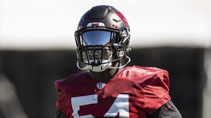 'All About Team': Lavonte David Describes Return to Tampa Bay Buccaneers