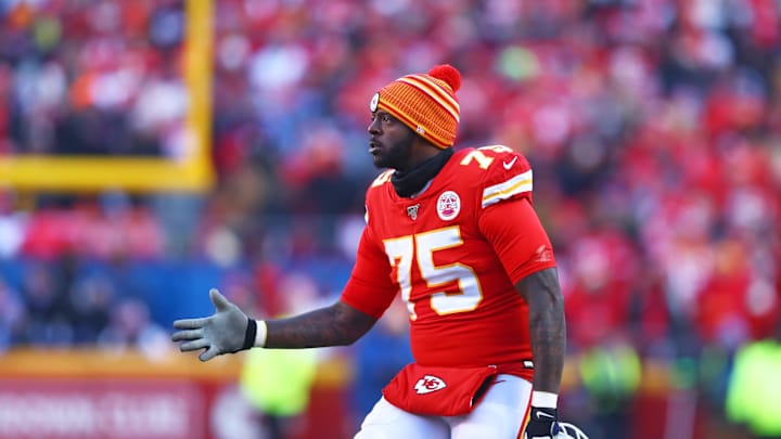 BREAKING: Panthers Nearing Deal with OL Cam Erving