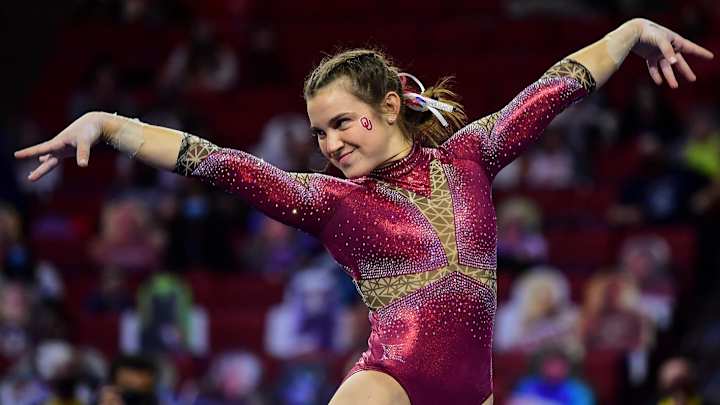 Oklahoma's Karrie Thomas nabs Big 12 honor