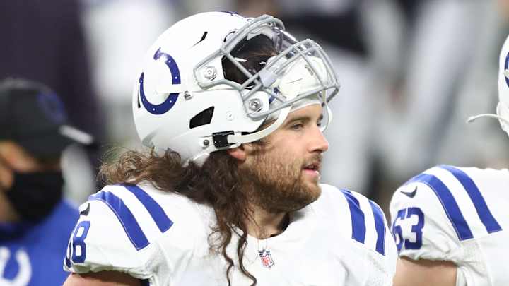 Colts Announce Signing of Julién Davenport, Joey Hunt