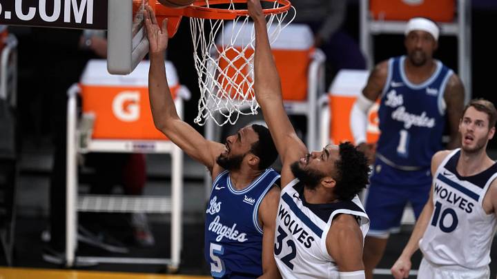 Lakers outscore T-Wolves, win third in a row Lakers outscore T-Wolves, win third in a row