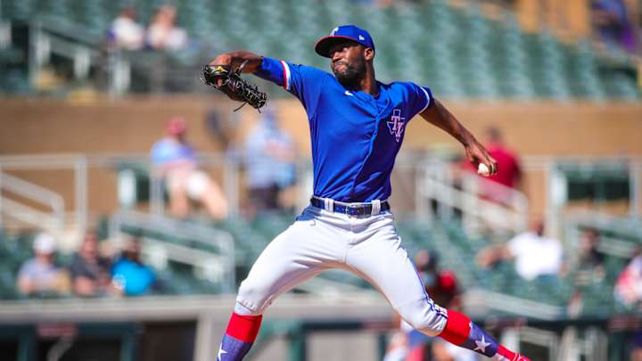 Rangers LIVE: Starting Lineups, Injury Report vs Giants