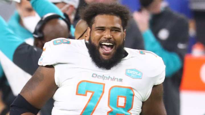 Adam Pankey Re-signs with Dolphins Adam Pankey Re-signs with Dolphins