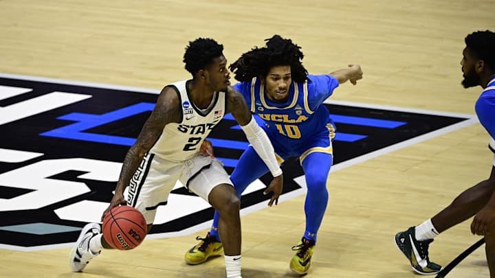 Michigan State Collapses in Second Half, Lets it Slip Away