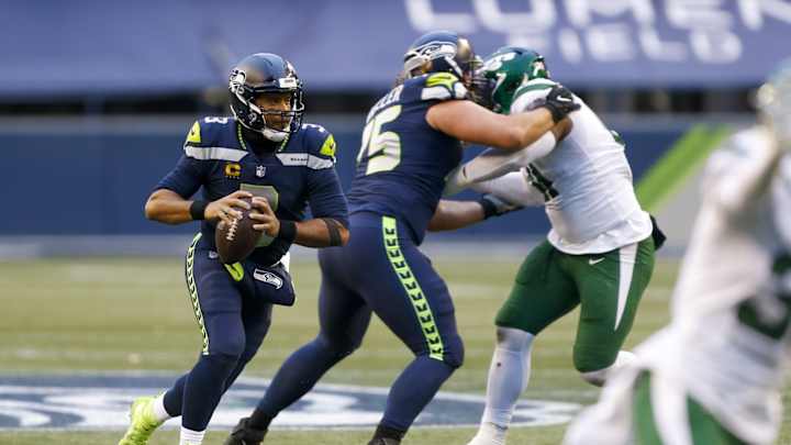 Former GM Thinks Jets Could Still Trade For Russell Wilson