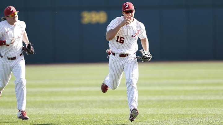 No. 22 Alabama Baseball Blows Out Top-Ranked Arkansas in SEC Opener, 16-1