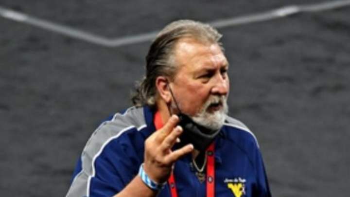 Huggins Picks Up 900th Career Win as WVU Downs Morehead State