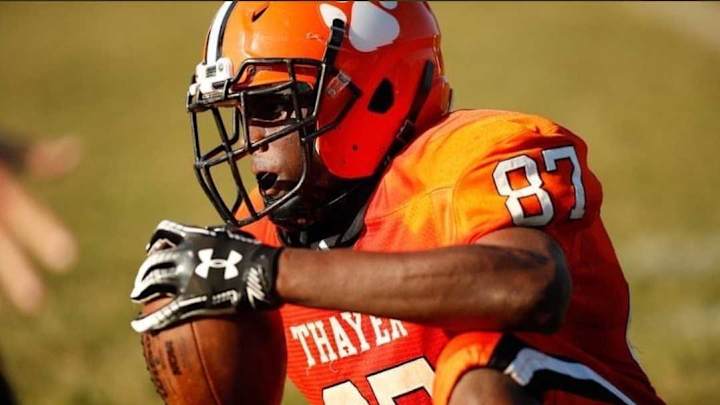 '22 Defensive End Target Samuel Okunlola: 'Everybody knows about Clemson as far as football'