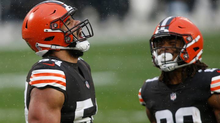 Amidst Free Agency Lull, Seahawks Still Have Plenty of Options to Address Pass Rush