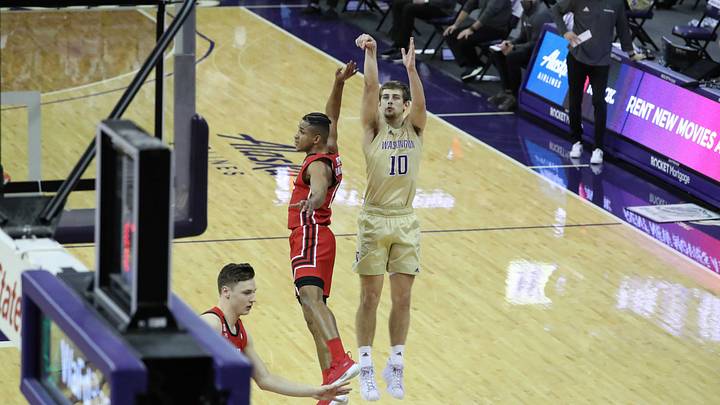 Stevenson Bails on Huskies, Enters Transfer Portal Again
