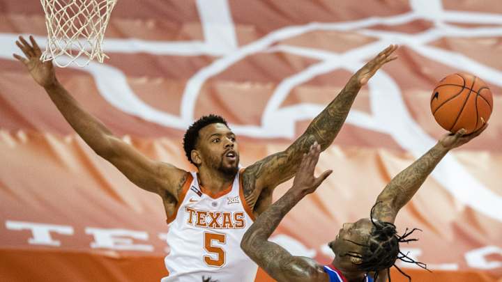 Shaka Smart Loses Two Longhorns To Transfer Portal