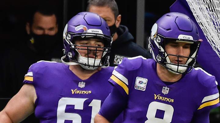 Bengals Reportedly Showing Interest in Veteran Offensive Lineman Brett Jones Bengals Reportedly Showing Interest in Veteran Offensive Lineman Brett Jones