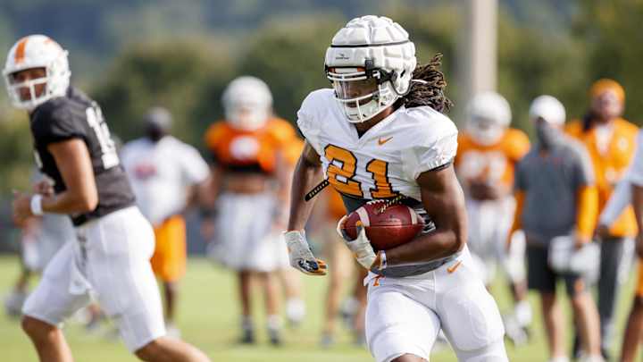 Heupel Discusses Potential Position Changes for the Vols in Spring