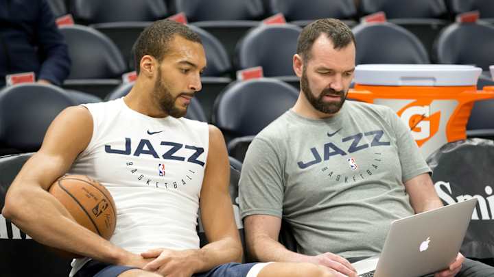 Alex Jensen to Stay with Utah Jazz