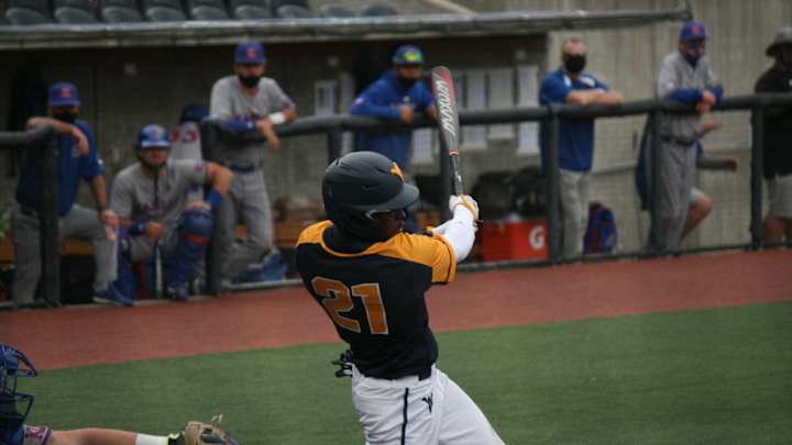 Kansas Returns Favor, Crushes WVU Kansas Returns Favor, Crushes WVU