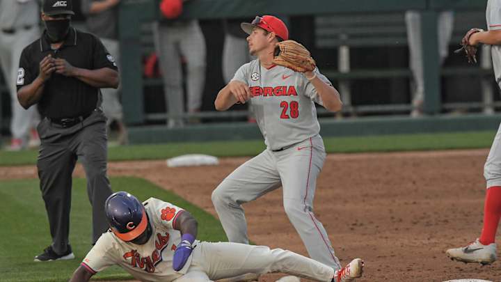 Georgia Downs Clemson 2-0, Snapping Tigers Five Game Winning Streak