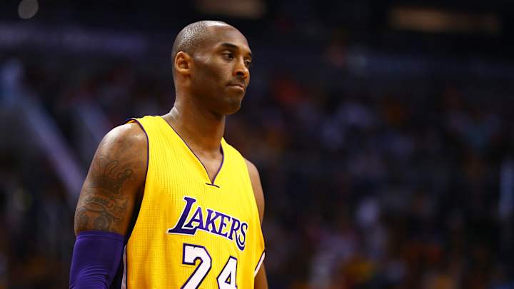 Remembering the Time Kobe Bryant Visited the Patriots at OTAs Remembering the Time Kobe Bryant Visited the Patriots at OTAs