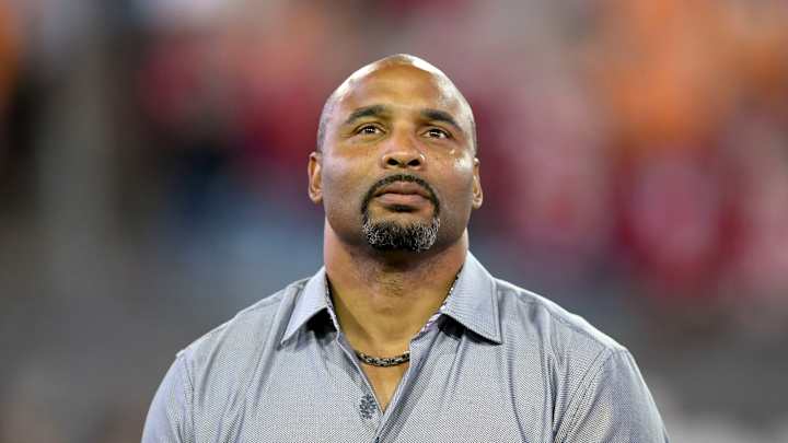 Reports: Former Jaguars Safety Donovin Darius Arrested for DUI and Sent to Hospital for Evaluation Over Weekend