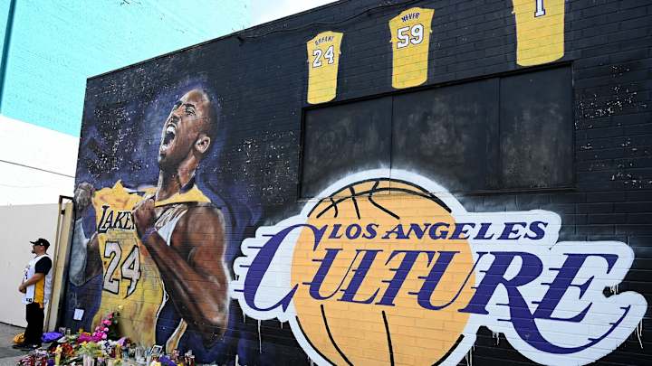 LeBron James on Kobe Bryant: "I begin crying again just thinking about you" LeBron James on Kobe Bryant: "I begin crying again just thinking about you"