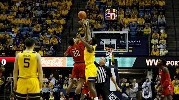 Big Test Awaits No. 12 West Virginia in Lubbock